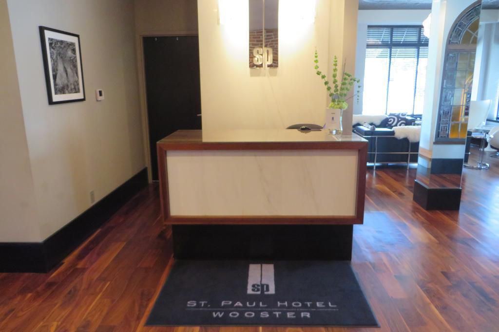St. Paul Hotel Вустер Экстерьер фото