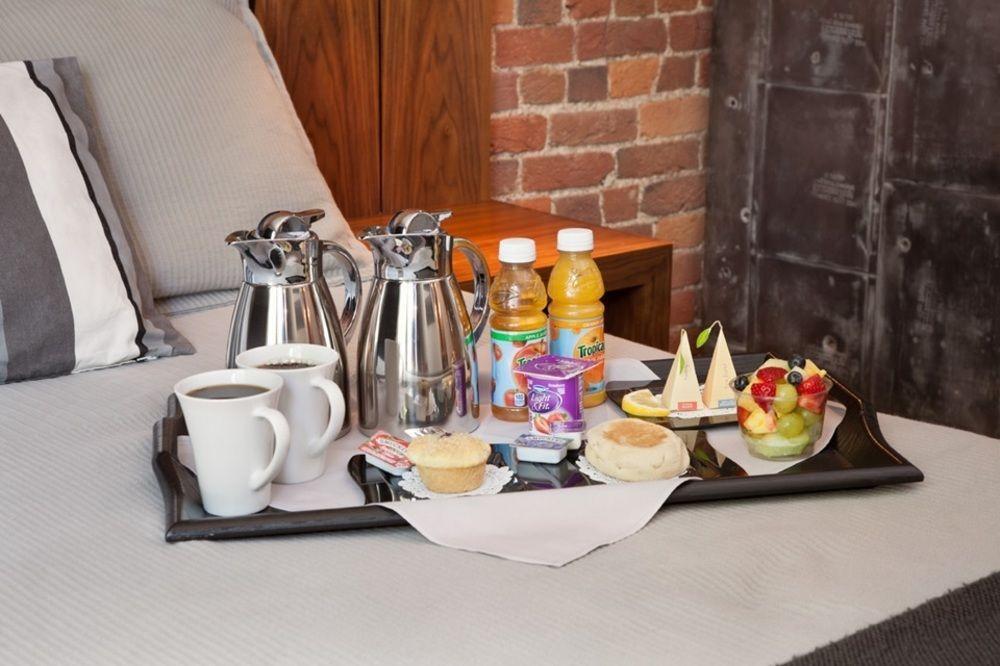 St. Paul Hotel Вустер Экстерьер фото